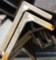 Cornier cu laturi inegale